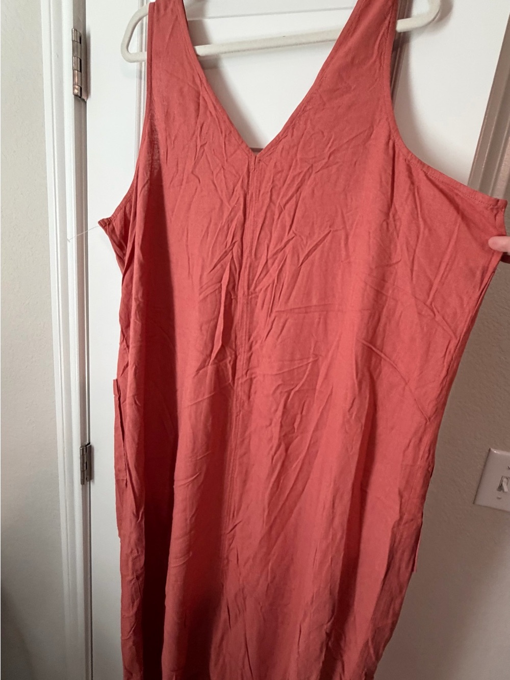 Old Navy Sleeveless V-Neck Midi Dress - Picture 6 of 9